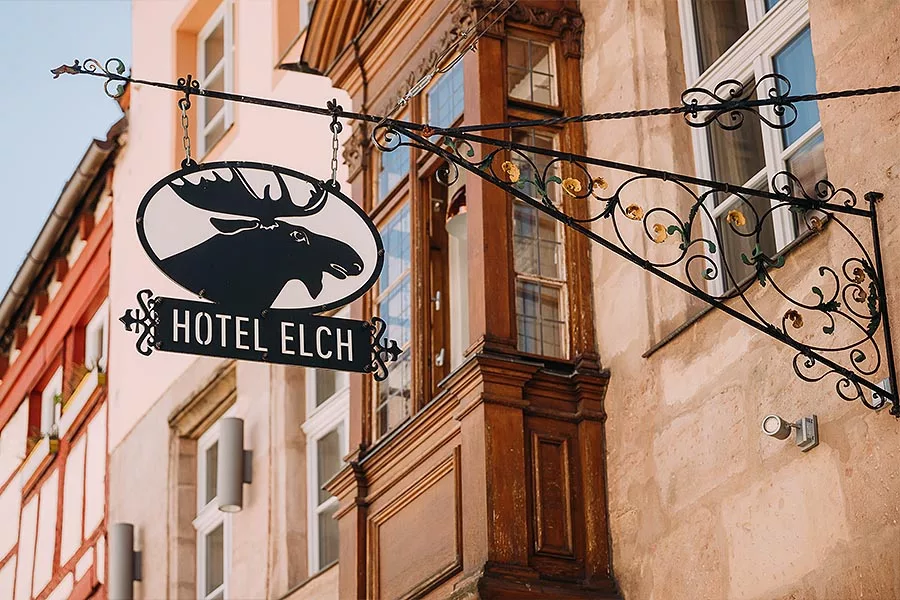 hotel_elch_schild_mobile